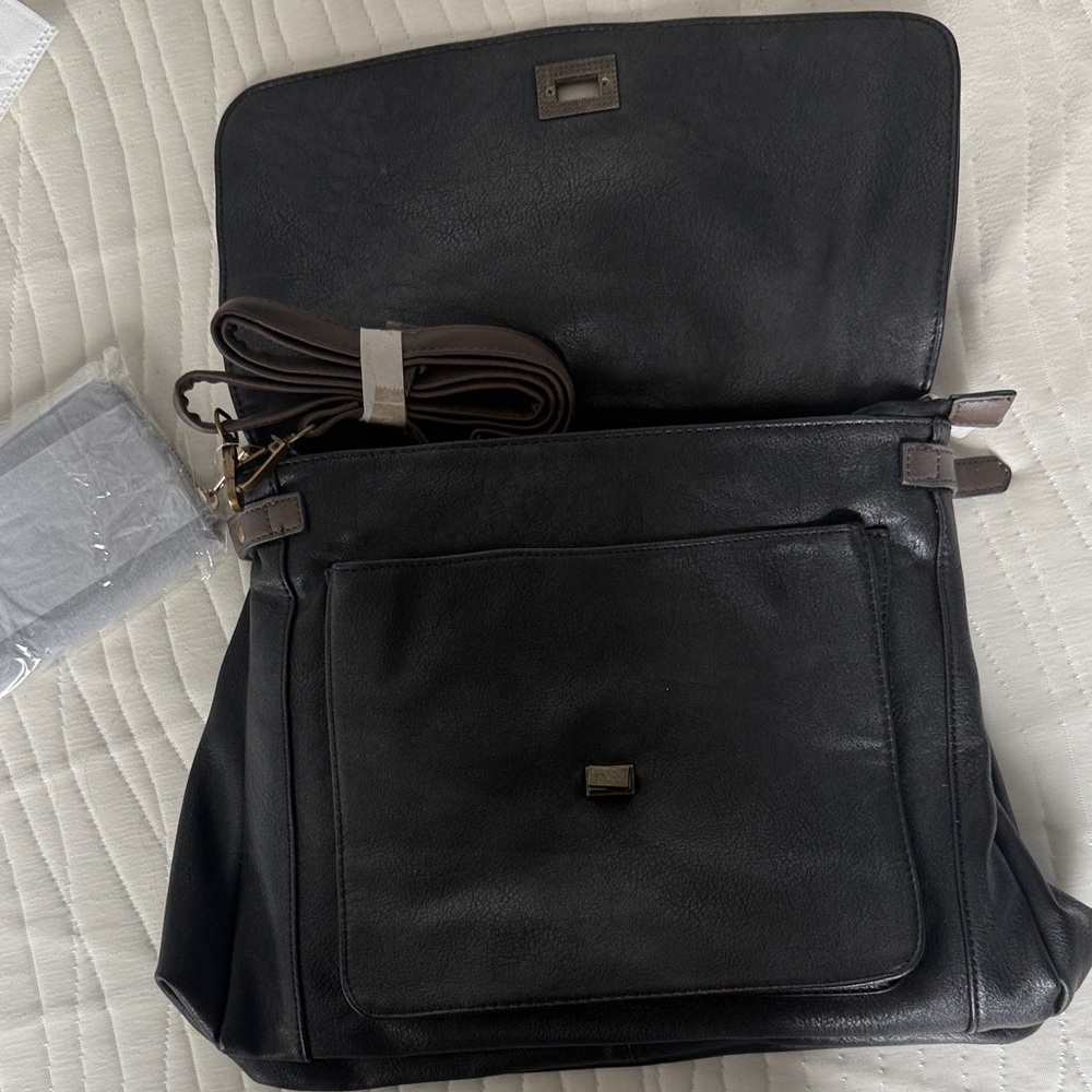 Black Leather Handbag - Picture 4 of 7
